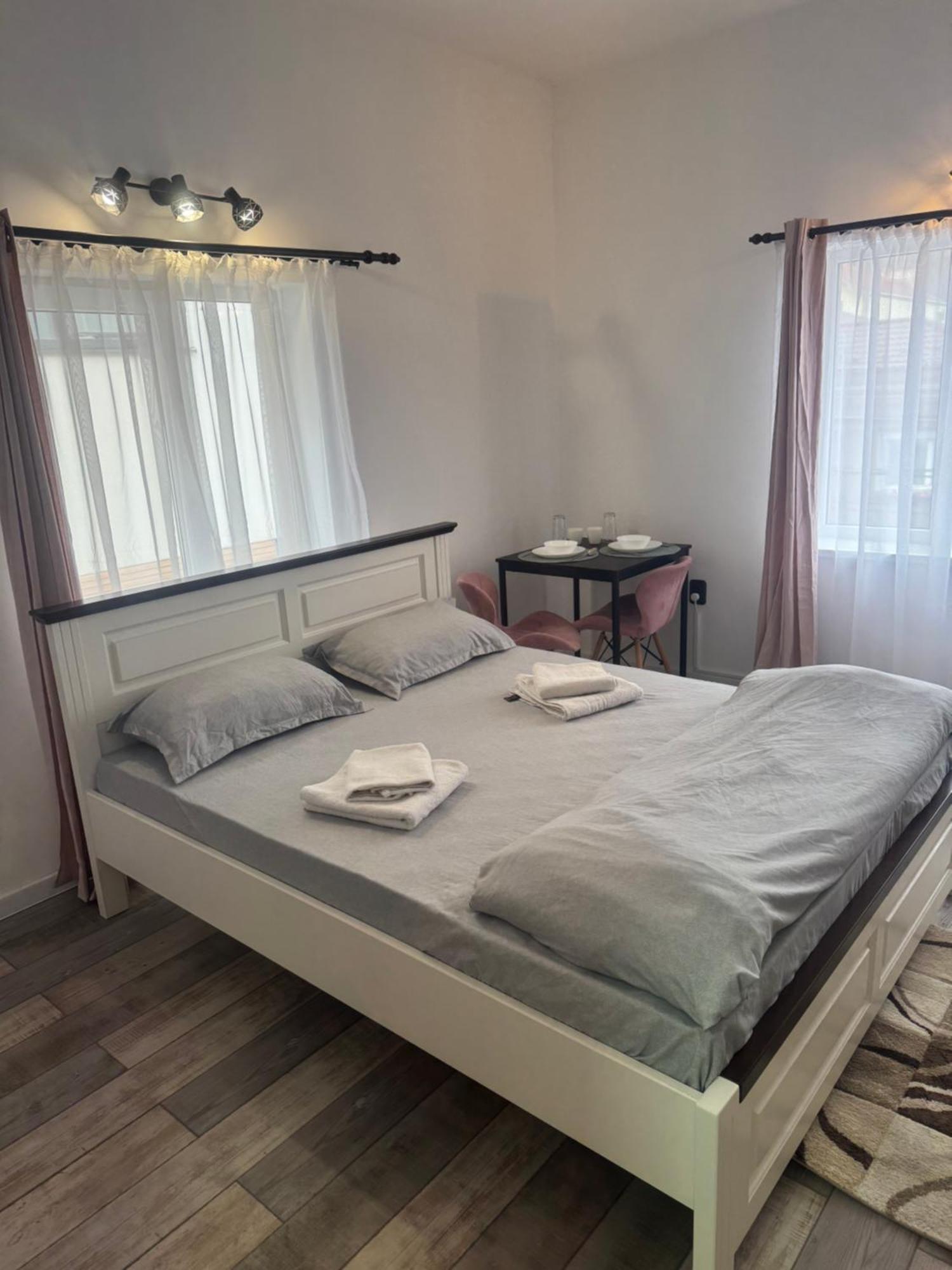 Compact House Daire Kaloşvar Dış mekan fotoğraf
